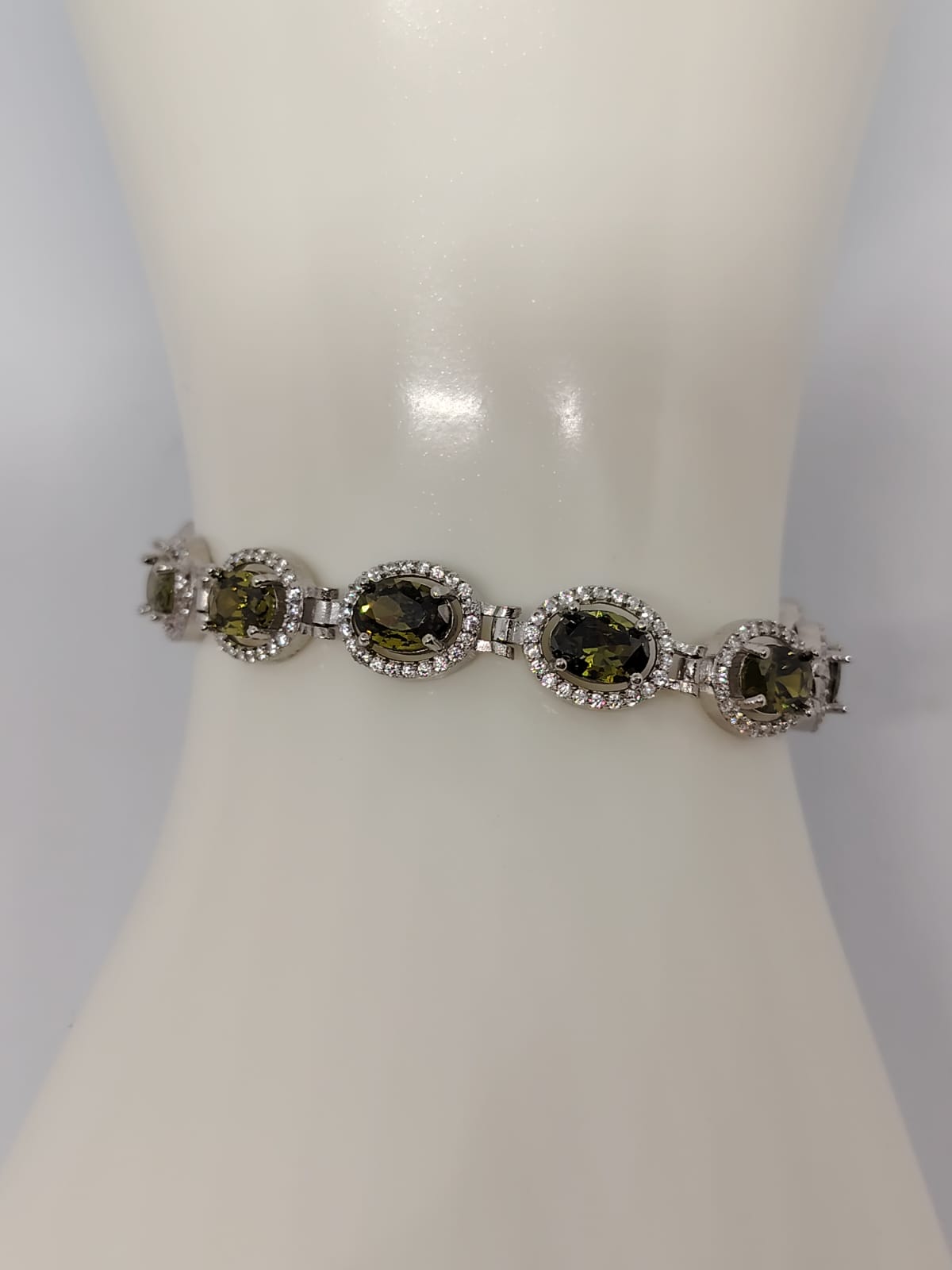 ✨ Bracciale “Luce di Zultanite”. Pezzo unico. 💎