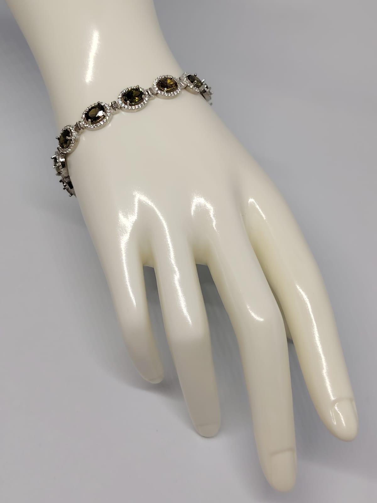 ✨ Bracciale “Luce di Zultanite”. Pezzo unico. 💎