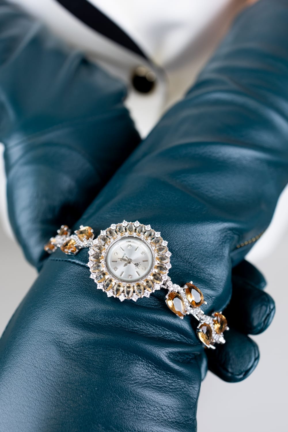 ✨ Orologio Luce d'Ambra - Zultanite Sintetica e Zirconi | Pezzo Unico 💎