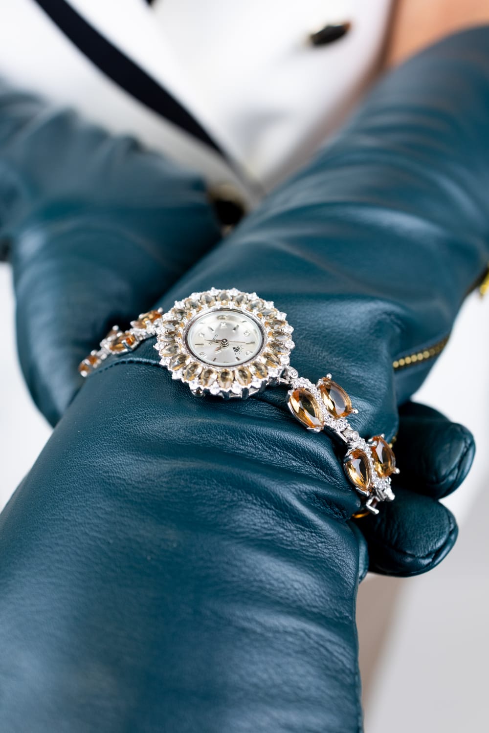 ✨ Orologio Luce d'Ambra - Zultanite Sintetica e Zirconi | Pezzo Unico 💎